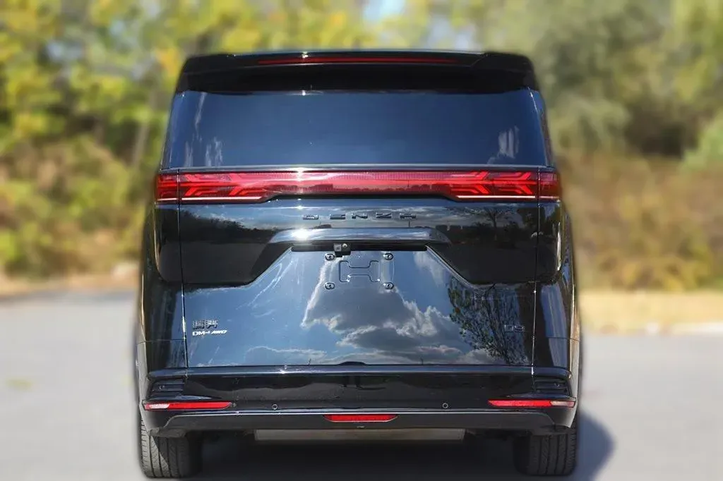 2022 Denza D9 1.5T 139HP L4 E-CVT PHEV 40.06KWH,autocango,china used car exporter,china ev exporter,chinese used car exporter,chinese used ev exporter