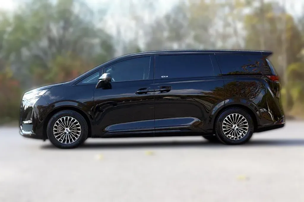 2022 Denza D9 1.5T 139HP L4 E-CVT PHEV 40.06KWH,autocango,china used car exporter,china ev exporter,chinese used car exporter,chinese used ev exporter