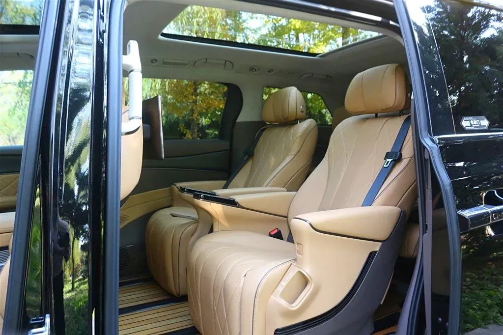 2022 Denza D9 1.5T 139HP L4 E-CVT PHEV 40.06KWH,autocango,china used car exporter,china ev exporter,chinese used car exporter,chinese used ev exporter