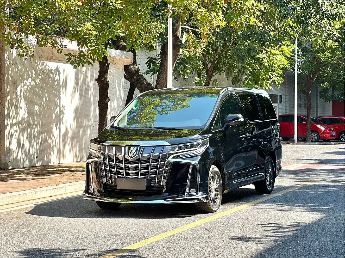 2011 Toyota Alphard 3.5L 275HP V6 6AT