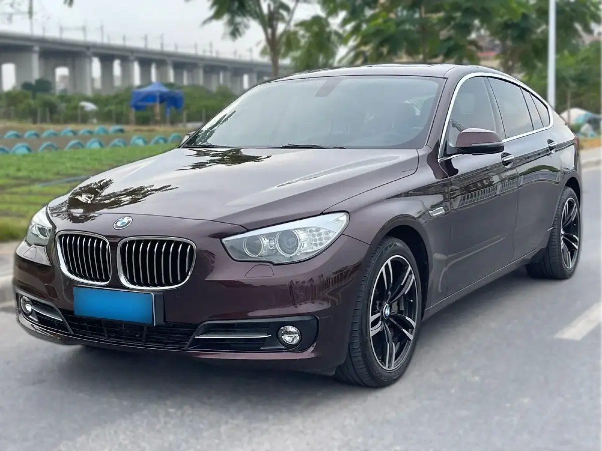 2015 BMW 5 Series GT 2.0T 245HP L4 8AT