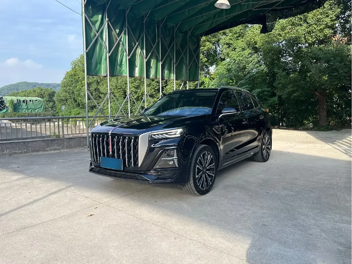 2023 HongQi HS5 2.0T 252HP L4 8AT