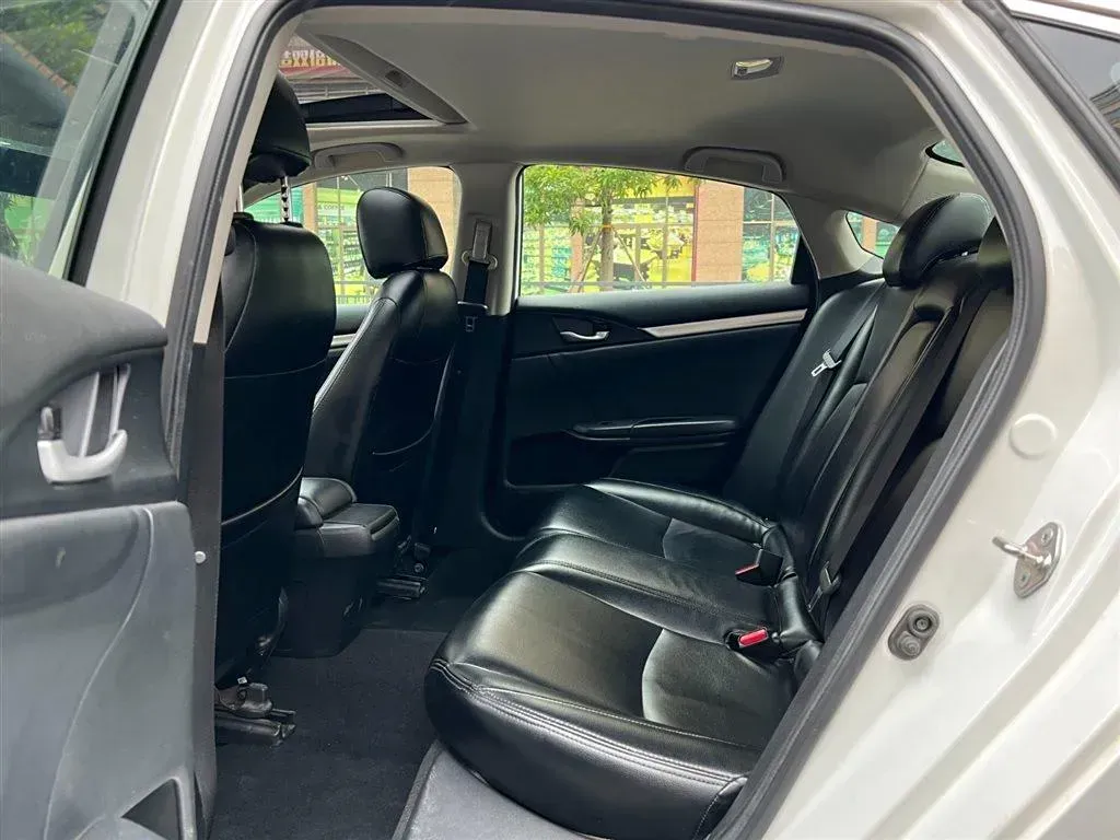 2016 Honda Civic 1.5T 177HP L4 6MT,autocango,china used car exporter,china ev exporter,chinese used car exporter,chinese used ev exporter