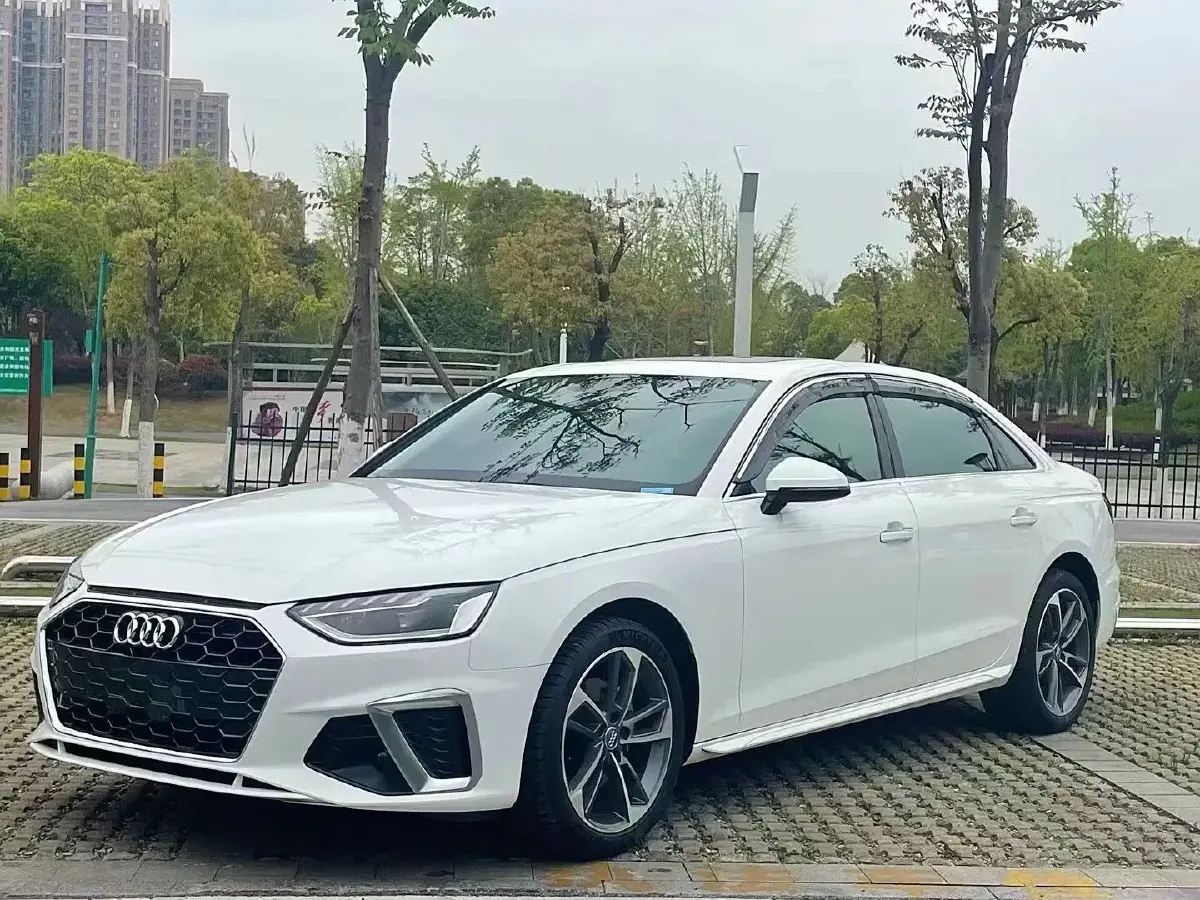 2020 Audi A4L 2.0T 190HP L4 7DCT