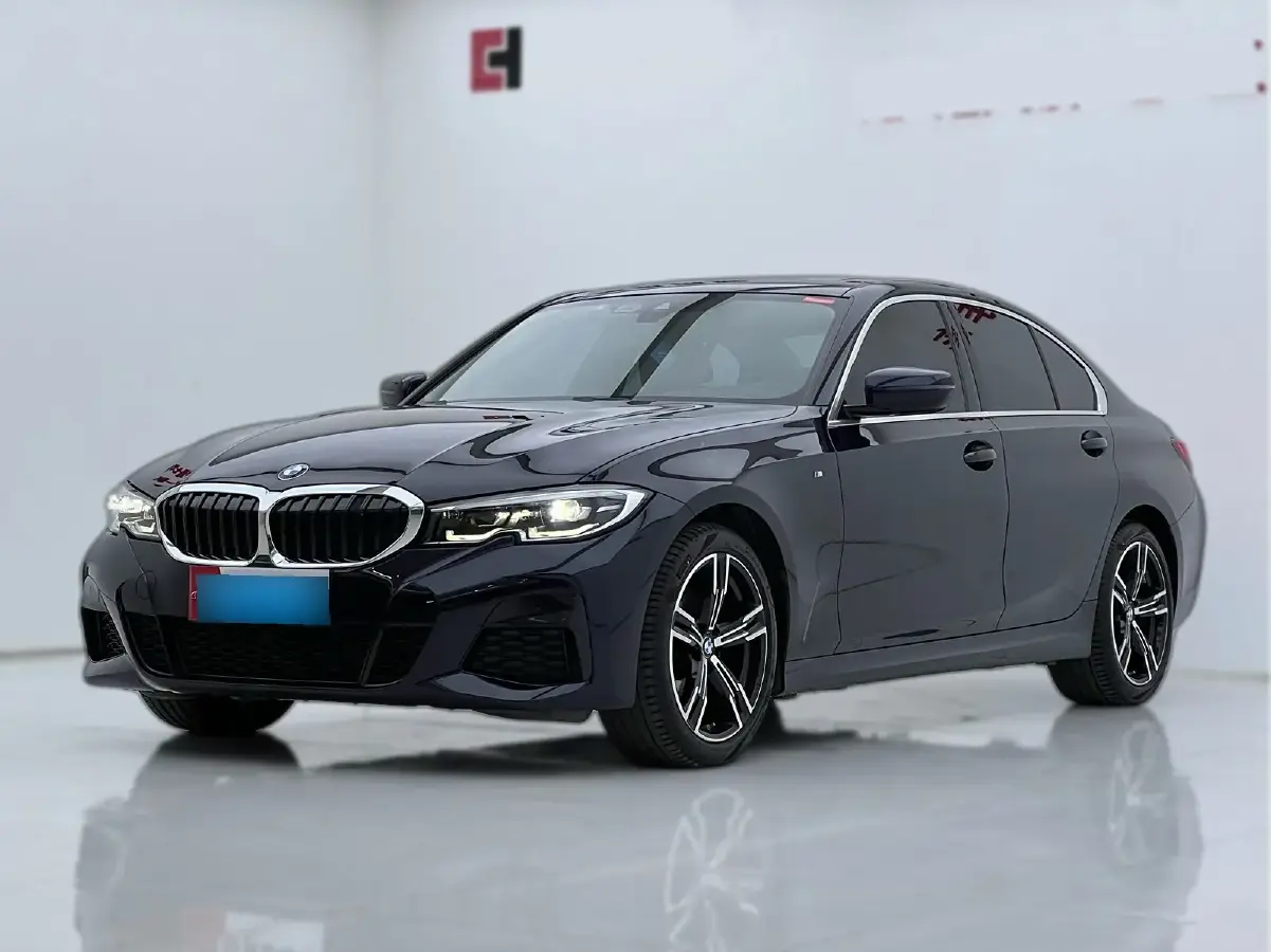 2022 BMW 3 Series 2.0T 184HP L4 8AT