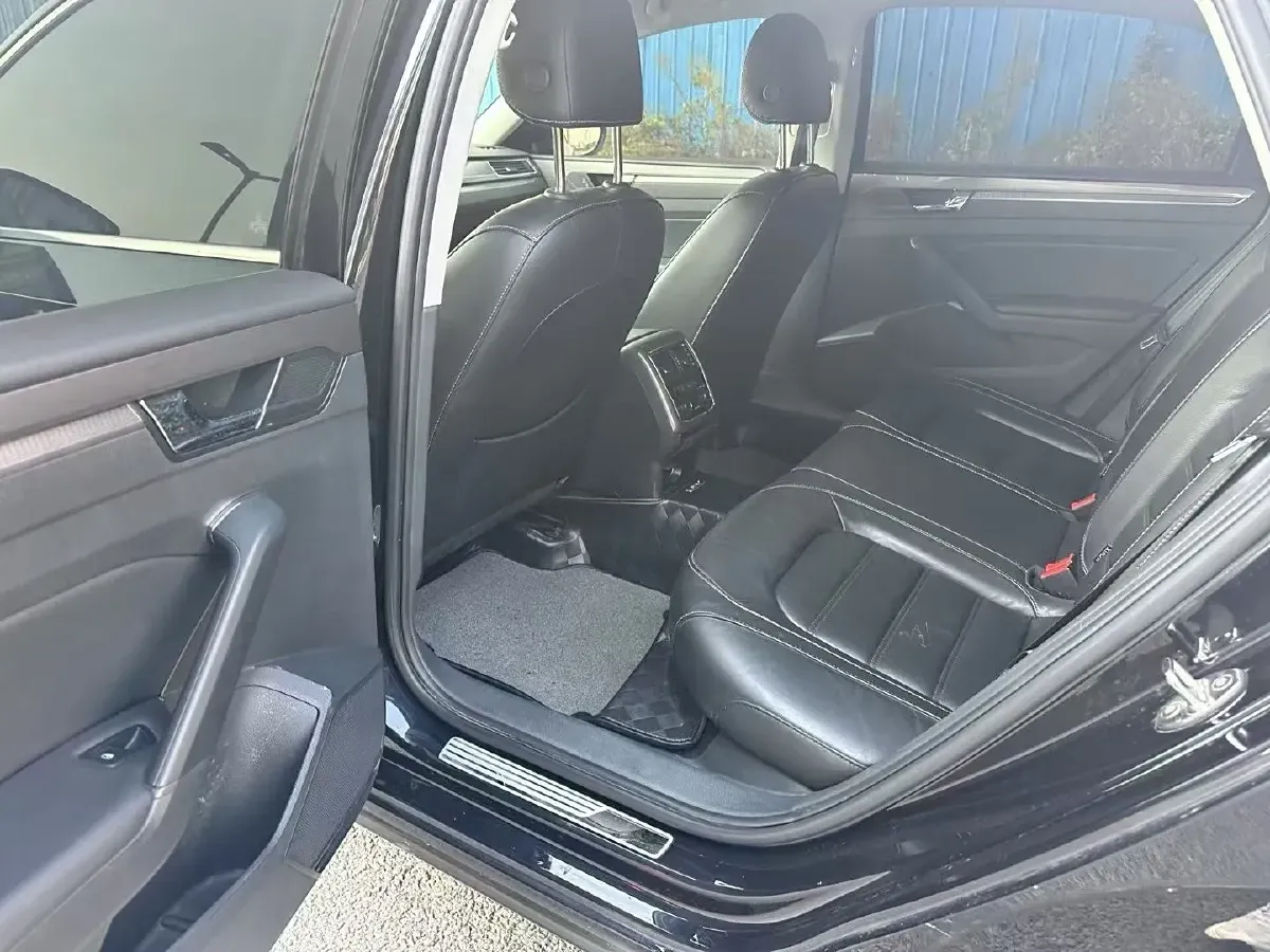 2017 Volkswagen Passat 1.8T 180HP L4 7DCT,autocango,china used car exporter,china ev exporter,chinese used car exporter,chinese used ev exporter