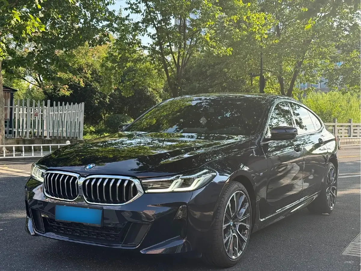 2022 BMW 6 Series GT 2.0T 245HP L4 8AT