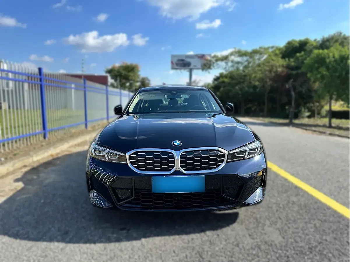 2024 BMW 3 Series 2.0T 184HP L4 8AT