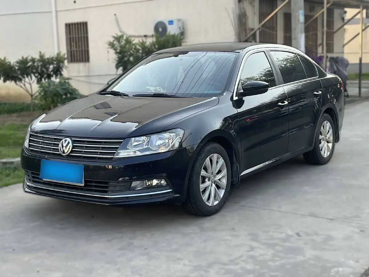 2015 Volkswagen Lavida 1.6L 110HP L4 5MT