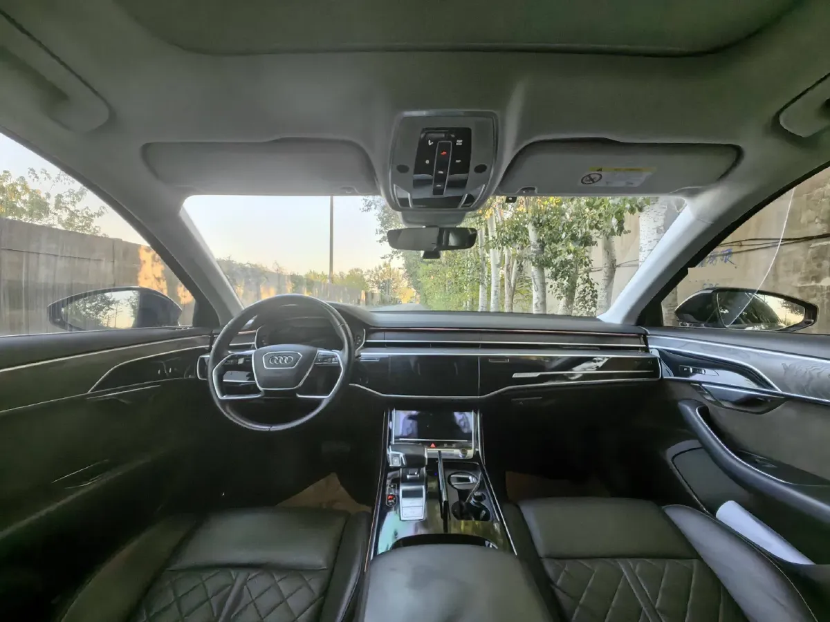 2021 Audi A8 3.0T 340HP V6 8AT,autocango,china used car exporter,china ev exporter,chinese used car exporter,chinese used ev exporter