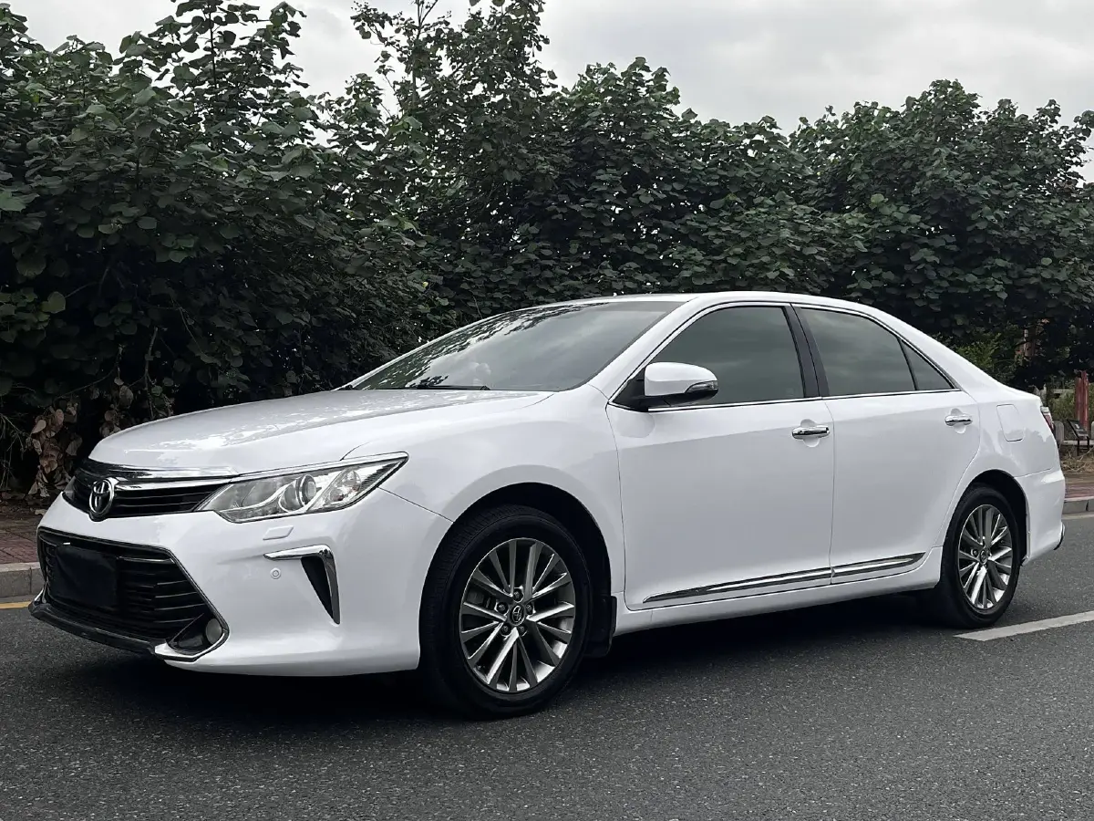 2016 Toyota Camry 2.5L 184HP L4 6AT