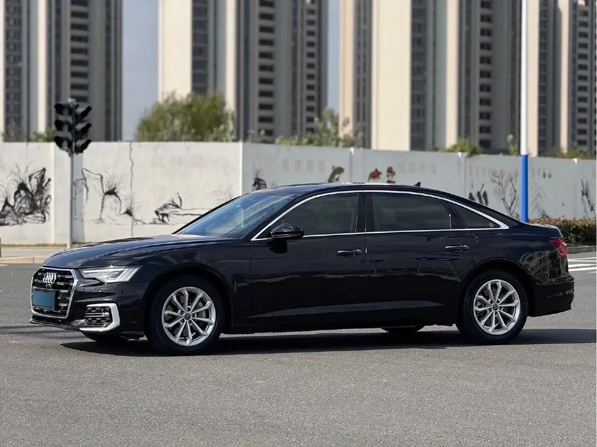 2021 Audi A6L 2.0T 190HP L4 7DCT