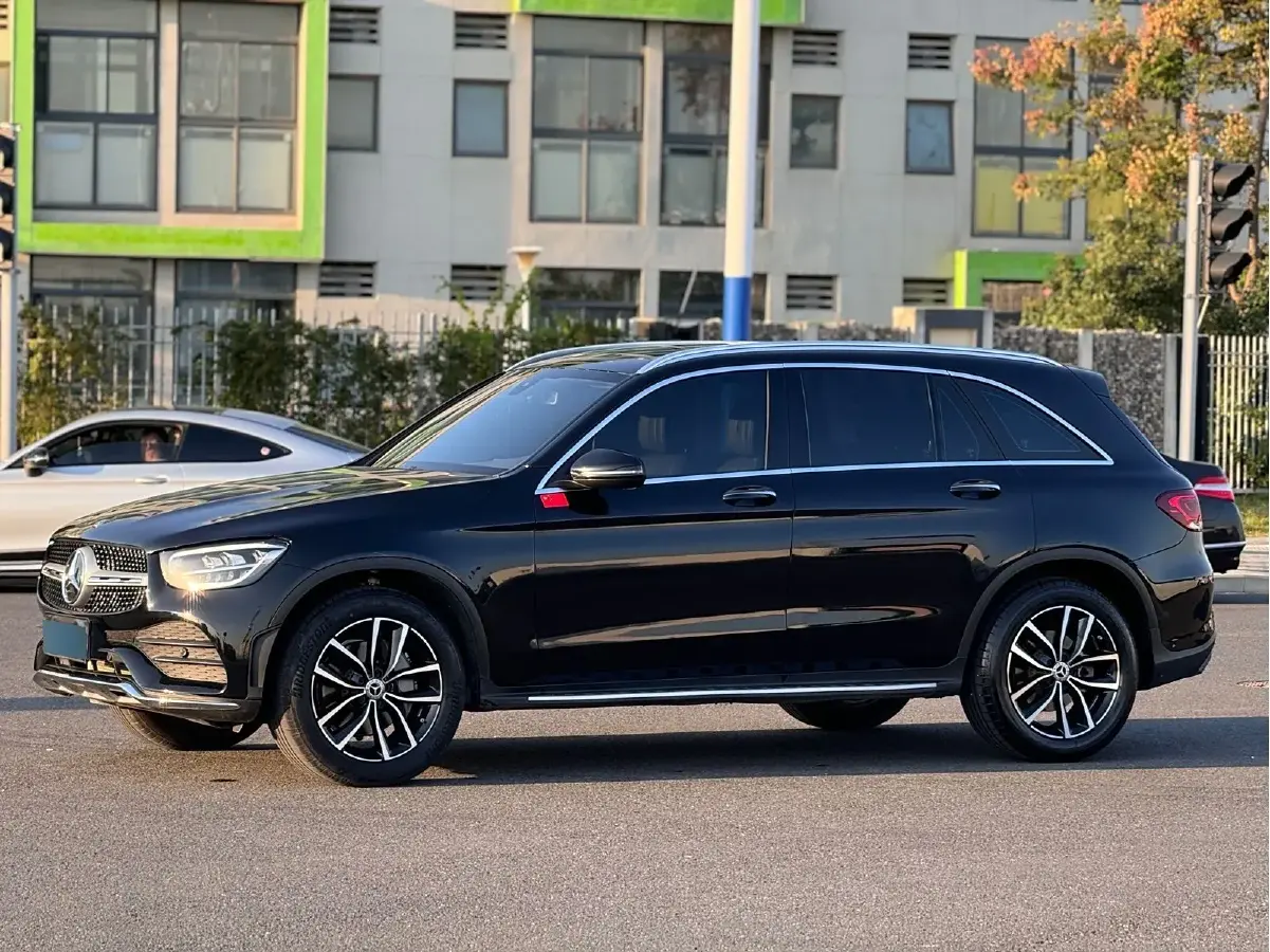 2023 Mercedes-Benz GLC Class 2.0T 204HP L4 9AT