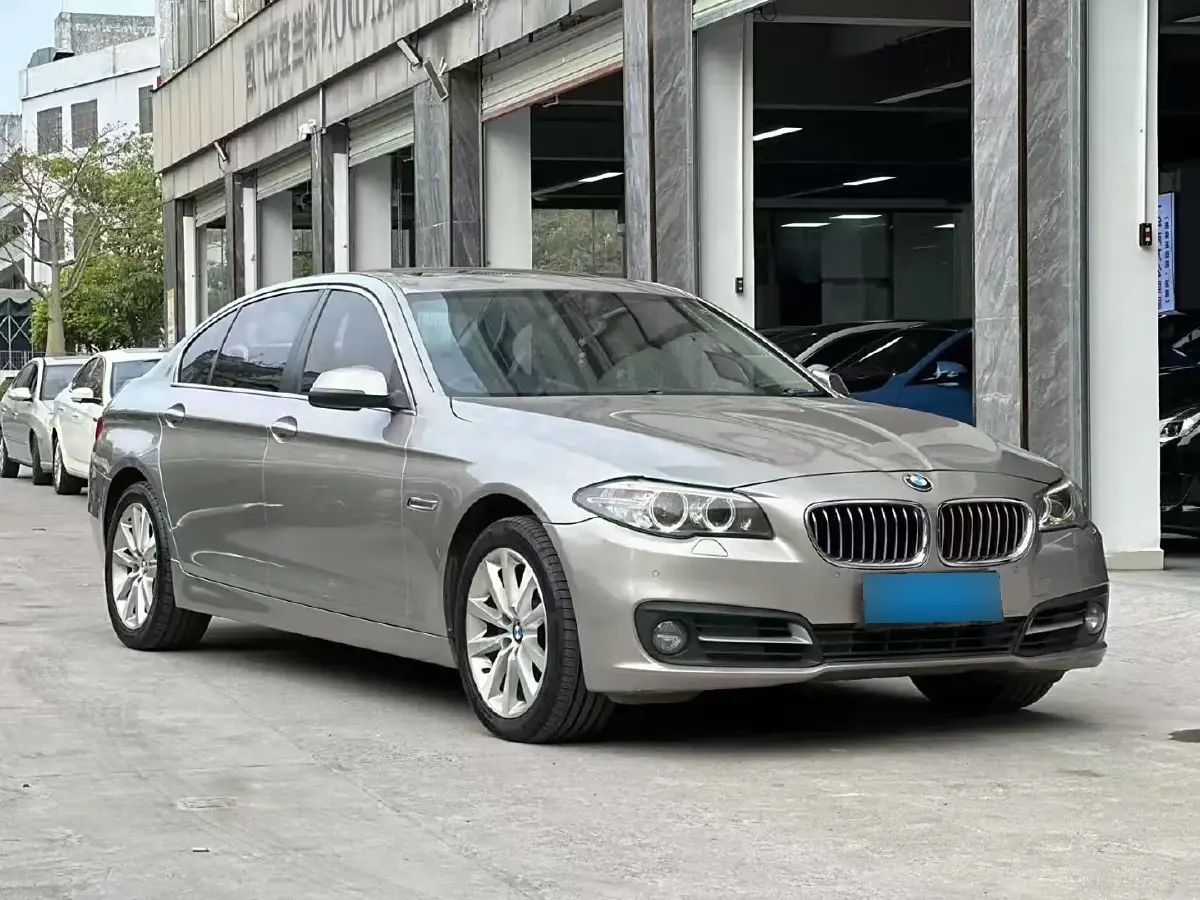 2014 BMW 5 Series 2.0T 245HP L4 8AT