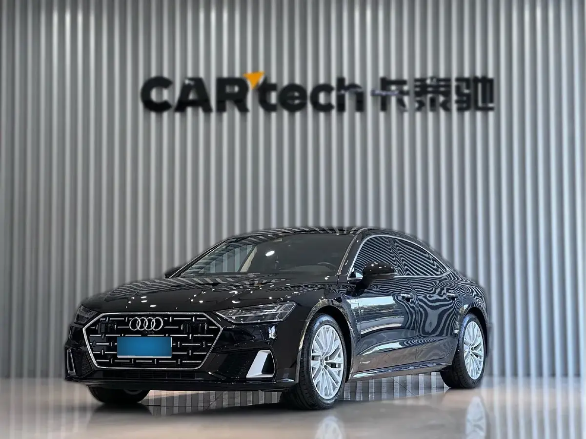 2024 Audi A7L 2.0T 245HP L4 7DCT