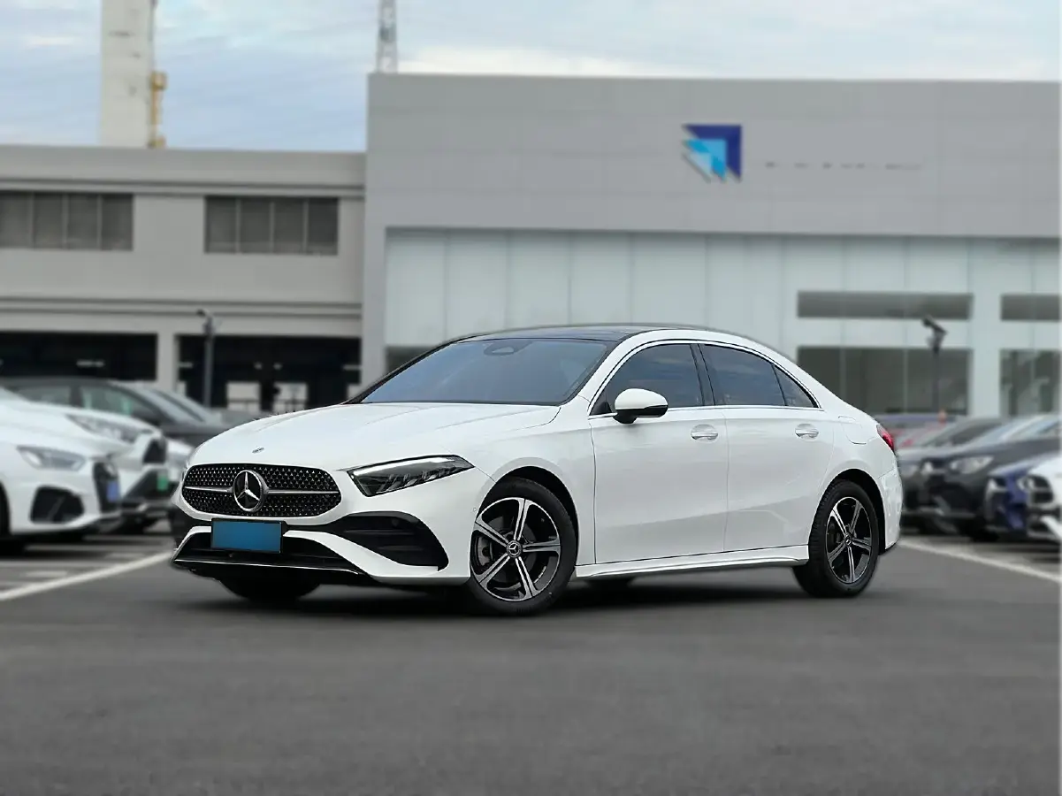 2023 Mercedes-Benz A Class 1.3T 163HP L4 7DCT