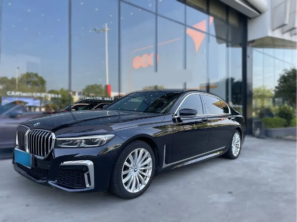 2019 BMW 7 Series 2.0T 265HP L4 8AT