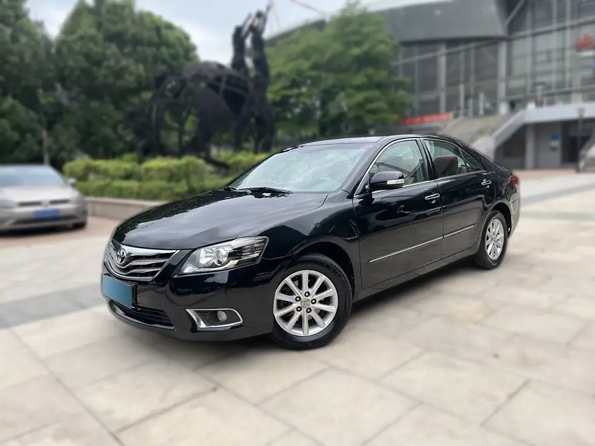 2013 Toyota Camry 2.0L 147HP L4 4AT