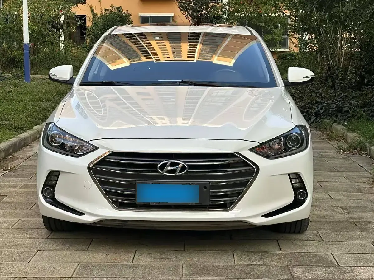 2018 Hyundai Elantra 1.4T 130HP L4 7DCT