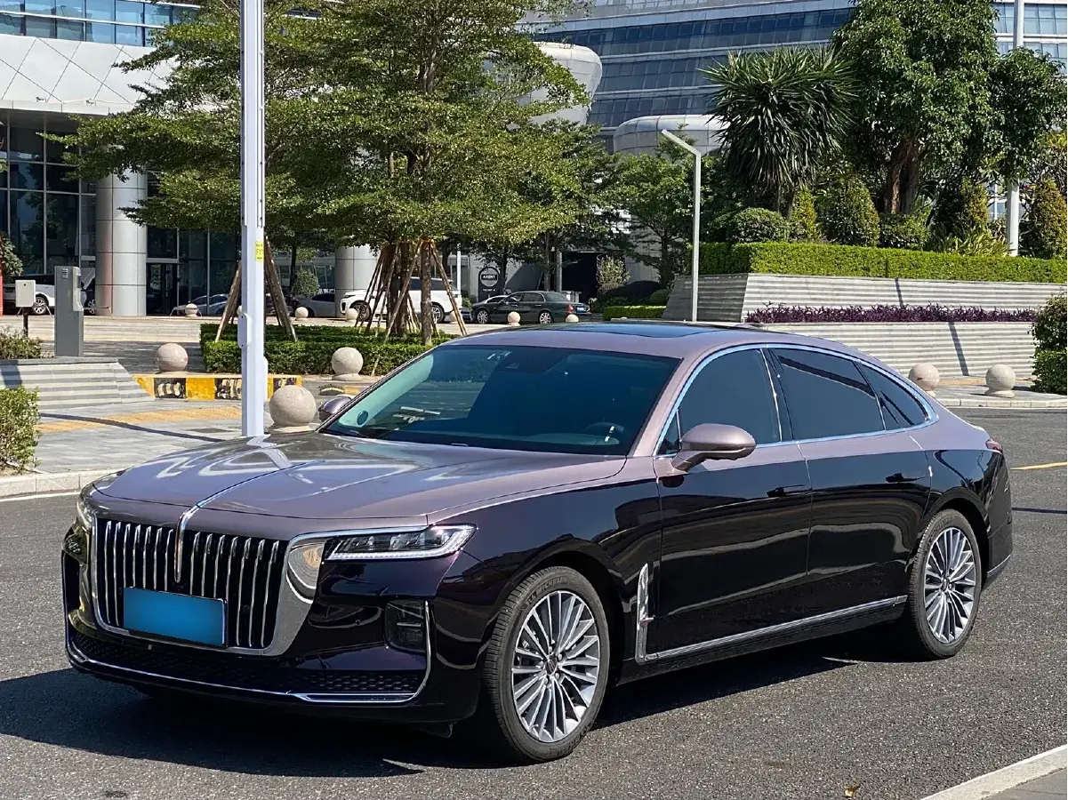 2022 HongQi H9 2.0T 252HP L4 7DCT