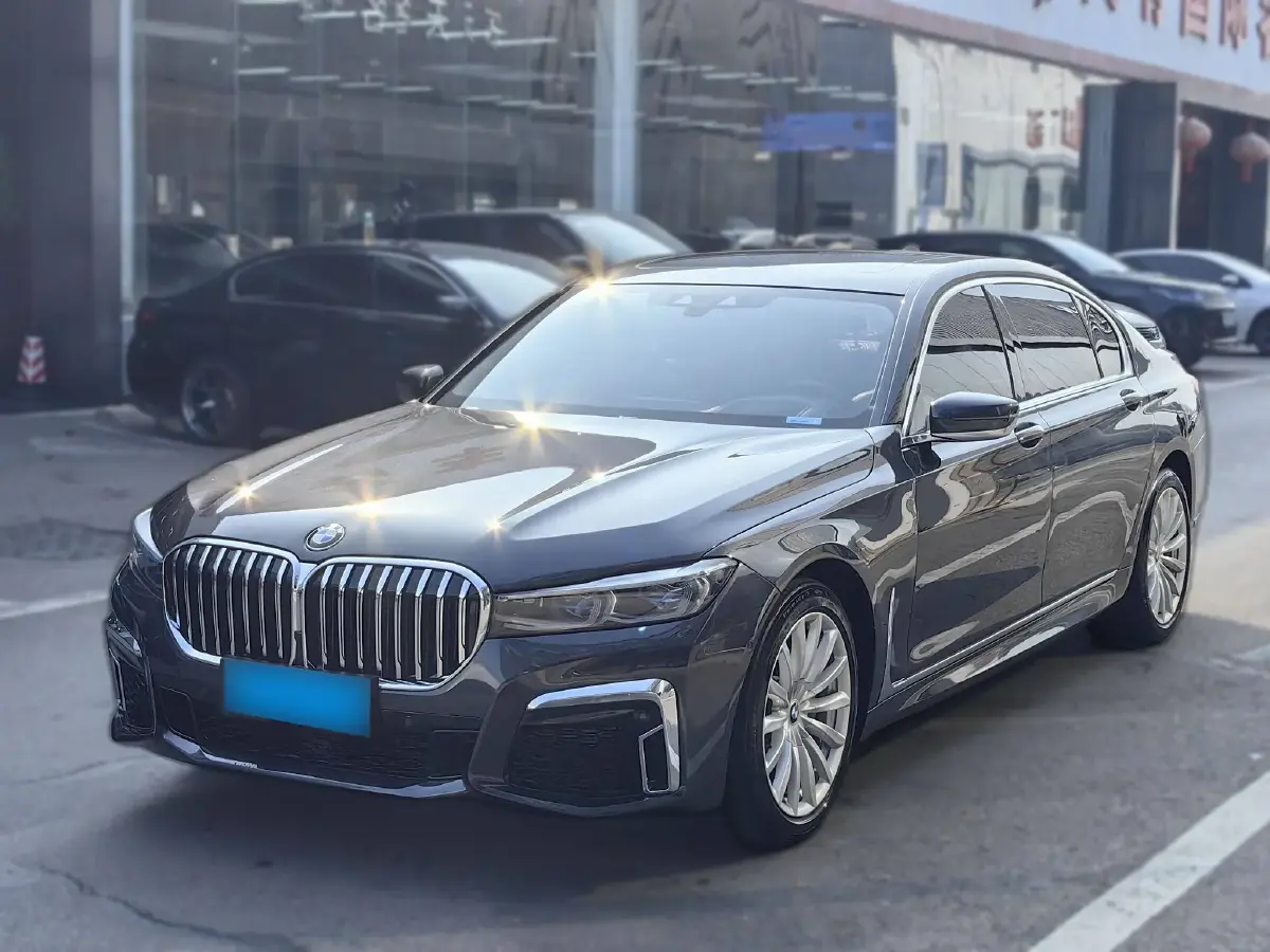 2016 BMW 7 Series 3.0T 326HP L6 8AT