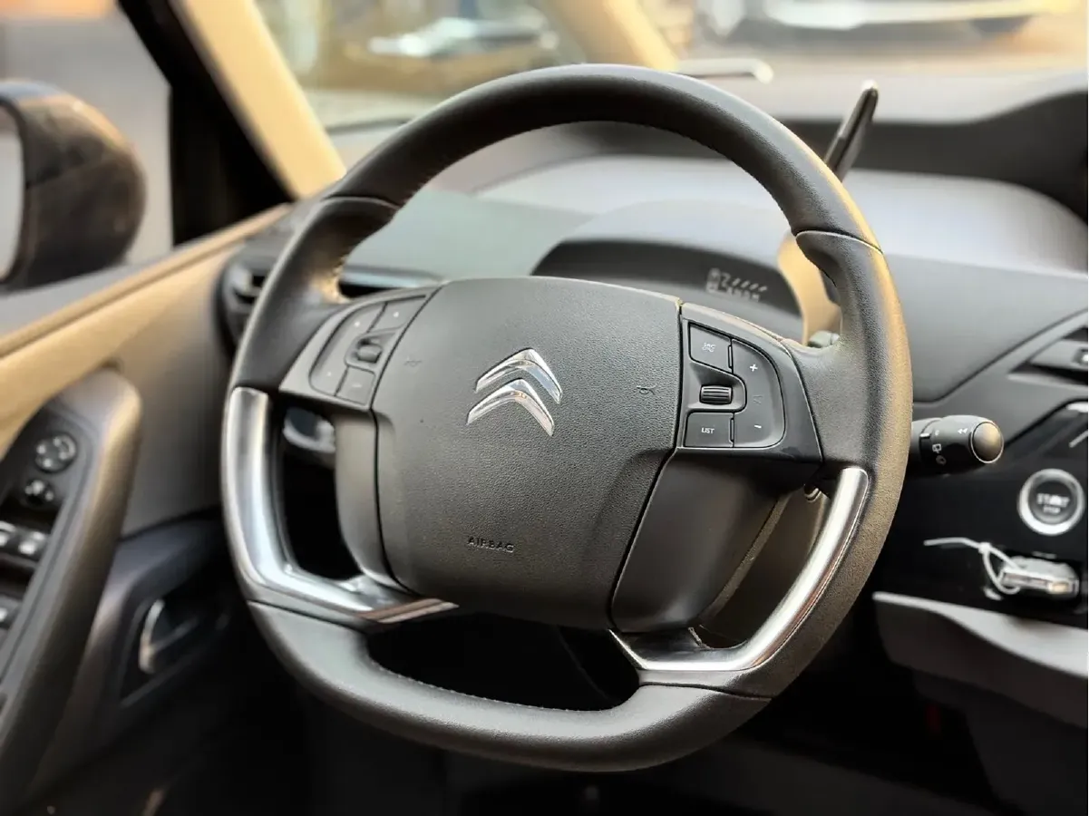 2015 Citroen C4 Picasso 1.6T 165HP L4 6AT,autocango,china used car exporter,china ev exporter,chinese used car exporter,chinese used ev exporter