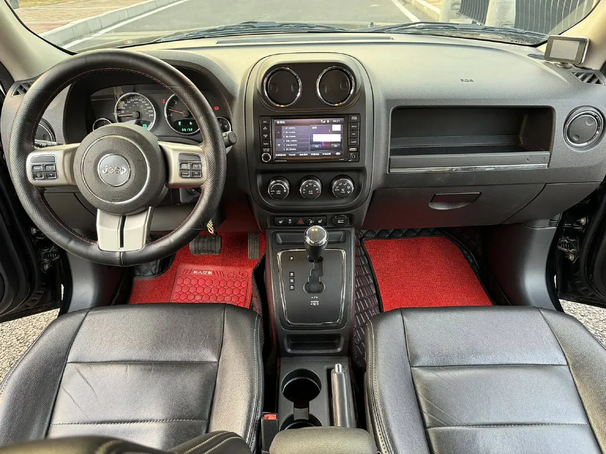 2014 Jeep Patriot 2.4L 170HP L4 6AT,autocango,china used car exporter,china ev exporter,chinese used car exporter,chinese used ev exporter