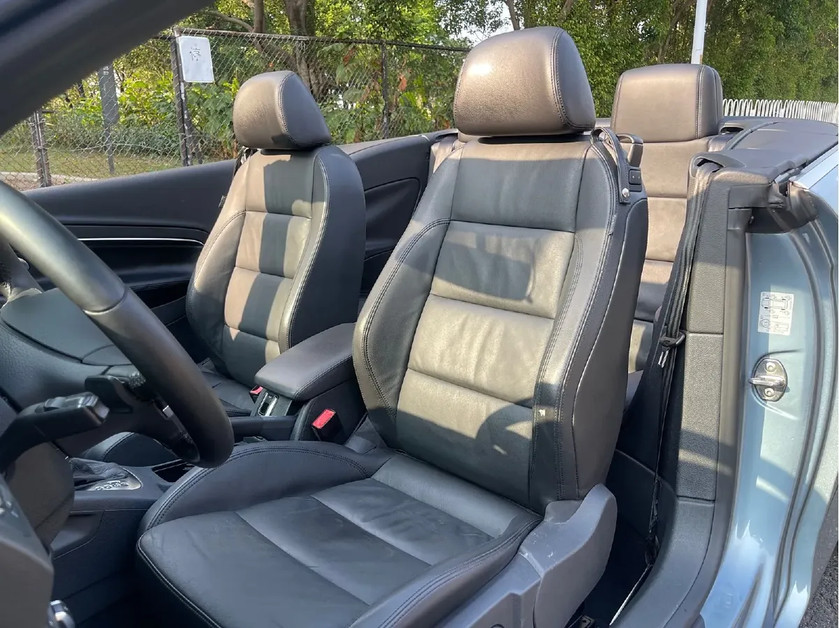 2011 Volkswagen Eos 2.0T 211HP L4 6DCT,autocango,china used car exporter,china ev exporter,chinese used car exporter,chinese used ev exporter