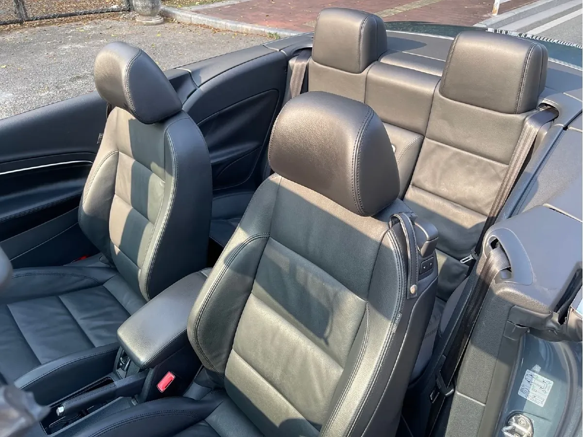 2011 Volkswagen Eos 2.0T 211HP L4 6DCT,autocango,china used car exporter,china ev exporter,chinese used car exporter,chinese used ev exporter