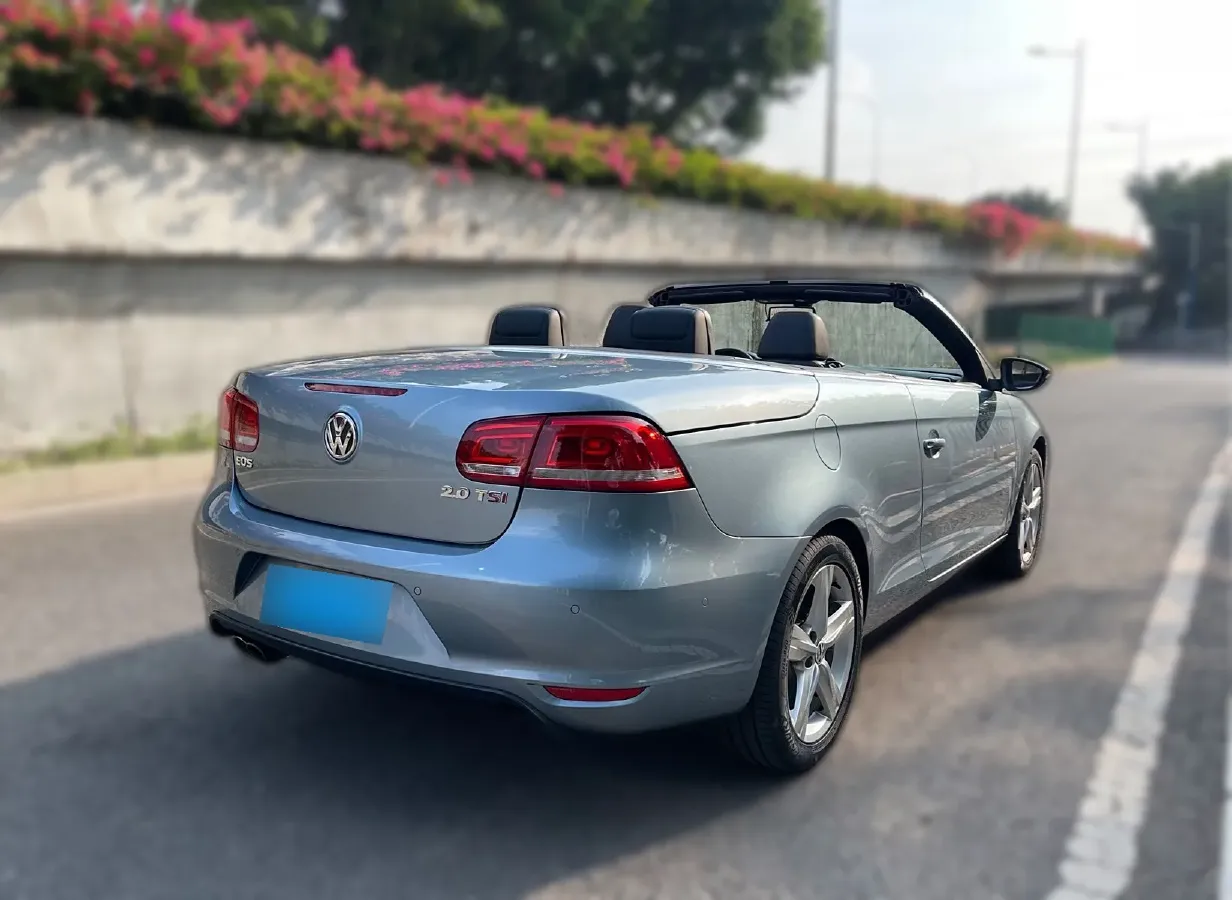 2011 Volkswagen Eos 2.0T 211HP L4 6DCT,autocango,china used car exporter,china ev exporter,chinese used car exporter,chinese used ev exporter