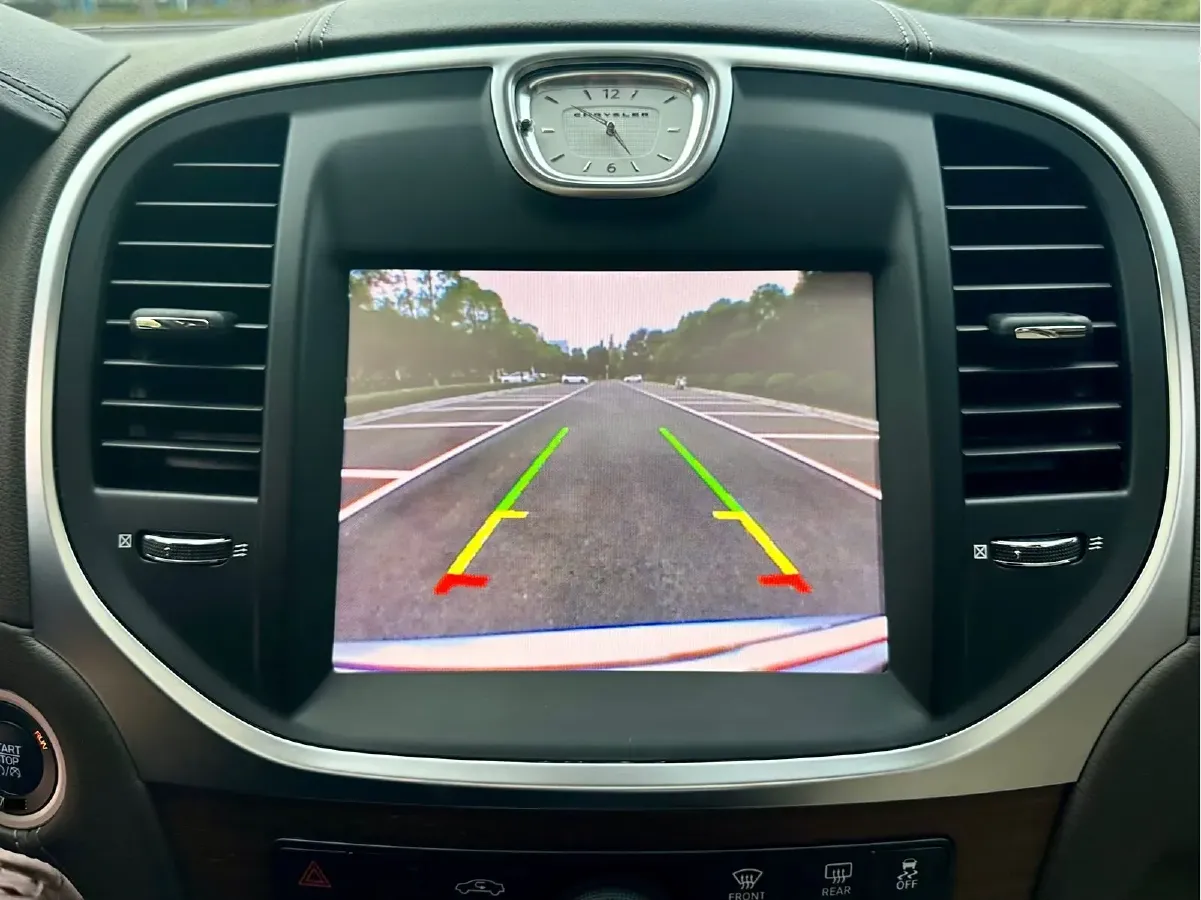 2014 Chrysler 300C 3.0L 234HP V6 8AT,autocango,china used car exporter,china ev exporter,chinese used car exporter,chinese used ev exporter