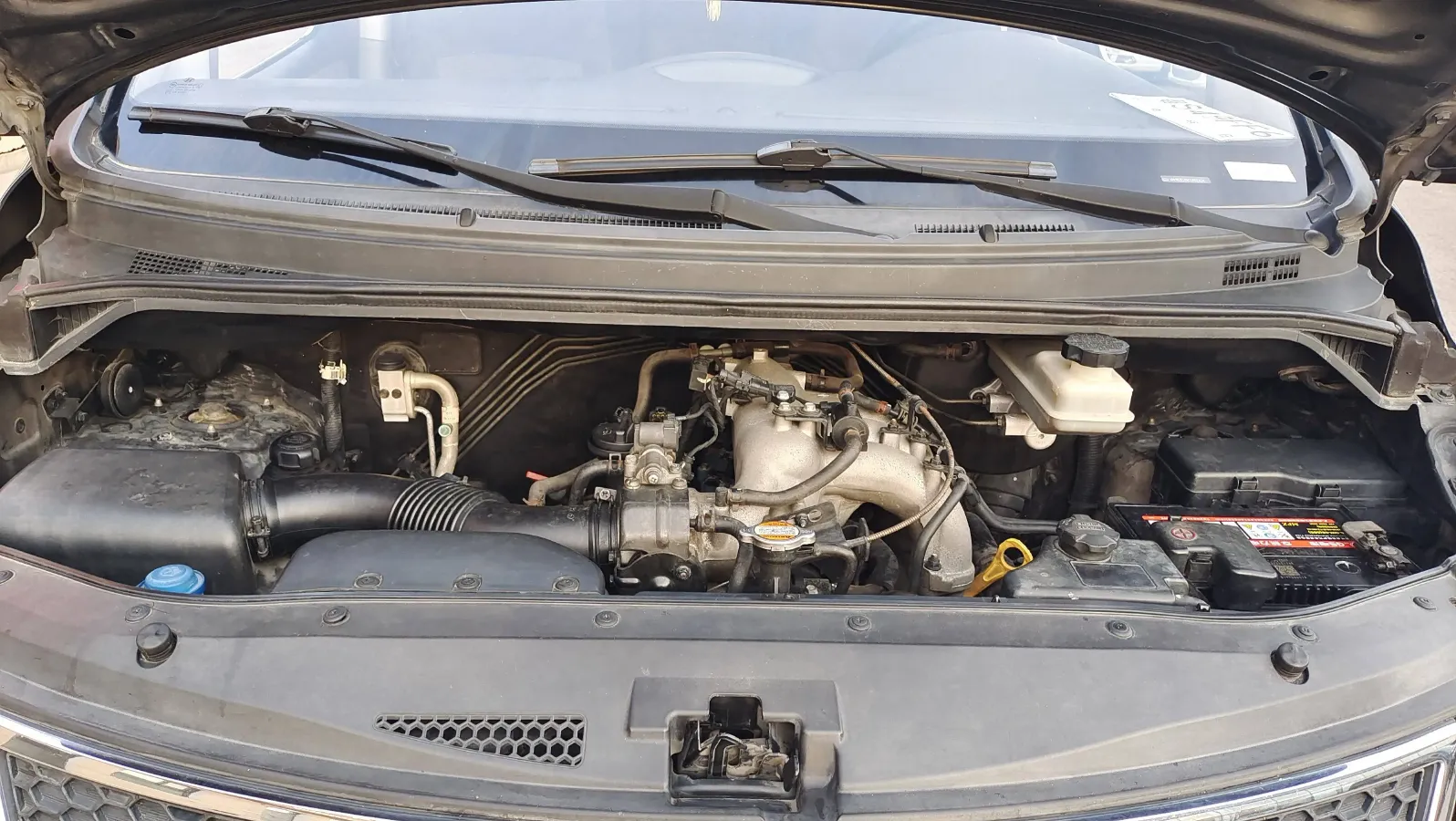 2011 Hyundai H-1 Wagon 2.4L 173HP L4 4AT,autocango,china used car exporter,china ev exporter,chinese used car exporter,chinese used ev exporter