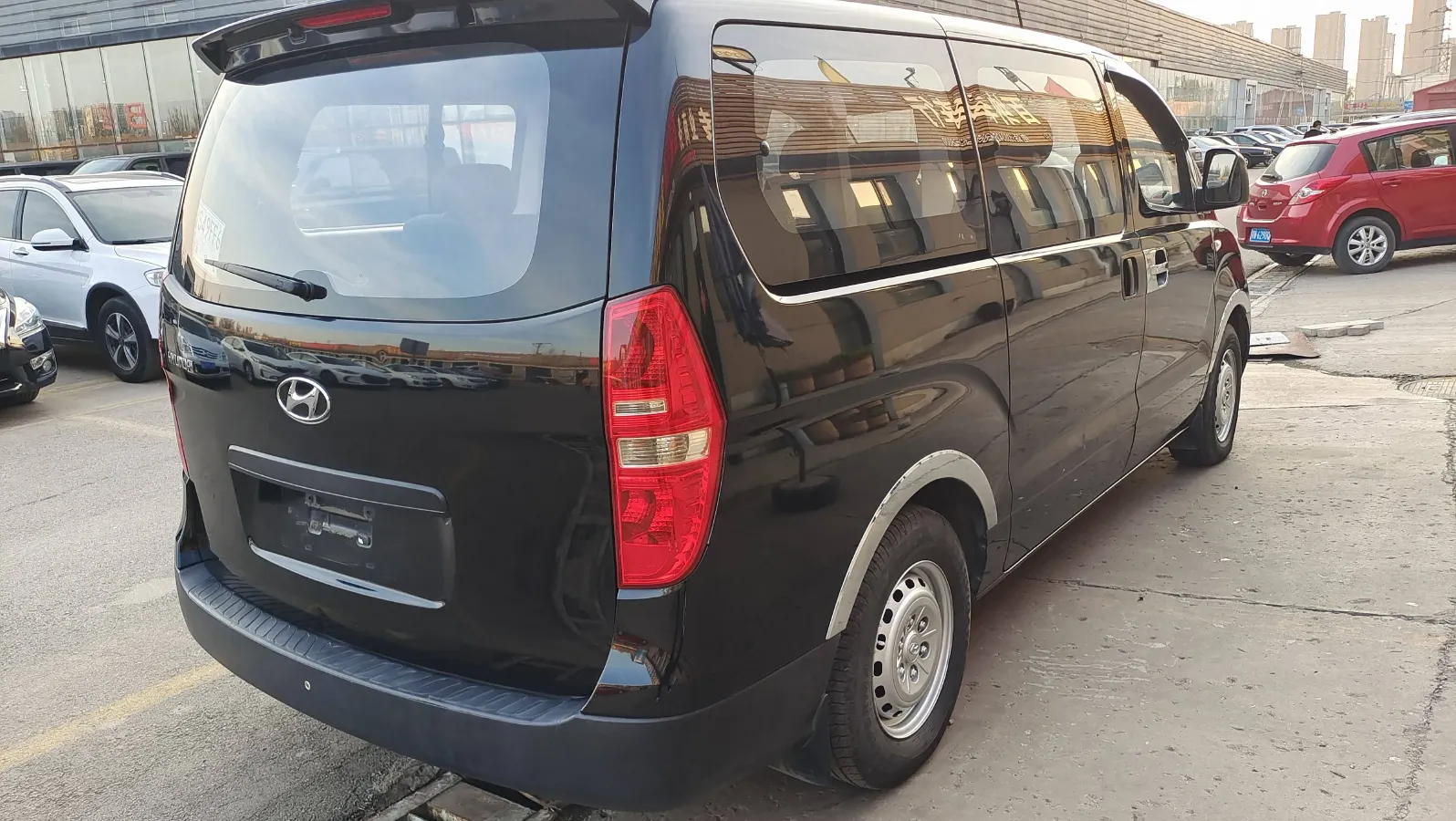 2011 Hyundai H-1 Wagon 2.4L 173HP L4 4AT,autocango,china used car exporter,china ev exporter,chinese used car exporter,chinese used ev exporter