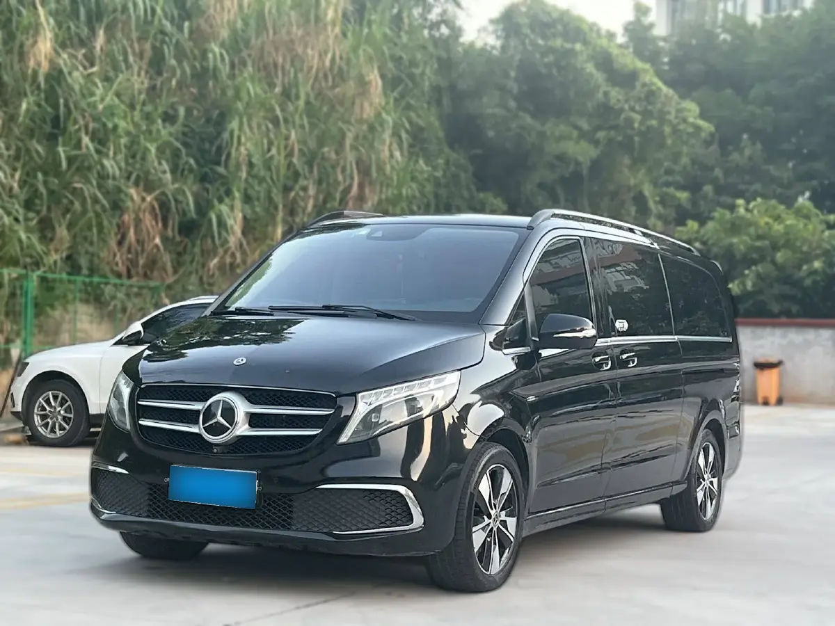 2016 Mercedes-Benz V Class 2.0T 211HP L4 7AT