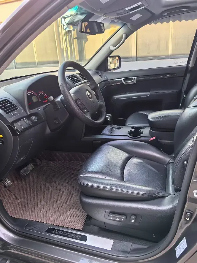 2015 Kia Borrego 3.8L 275HP V6 5AT,autocango,china used car exporter,china ev exporter,chinese used car exporter,chinese used ev exporter