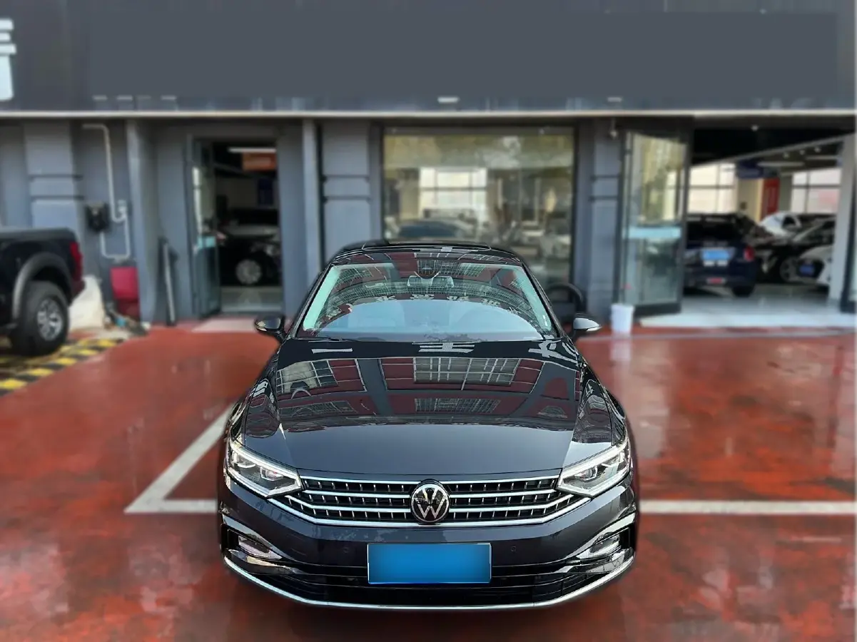 2023 Volkswagen Magotan 2.0T 186HP L4 7DCT