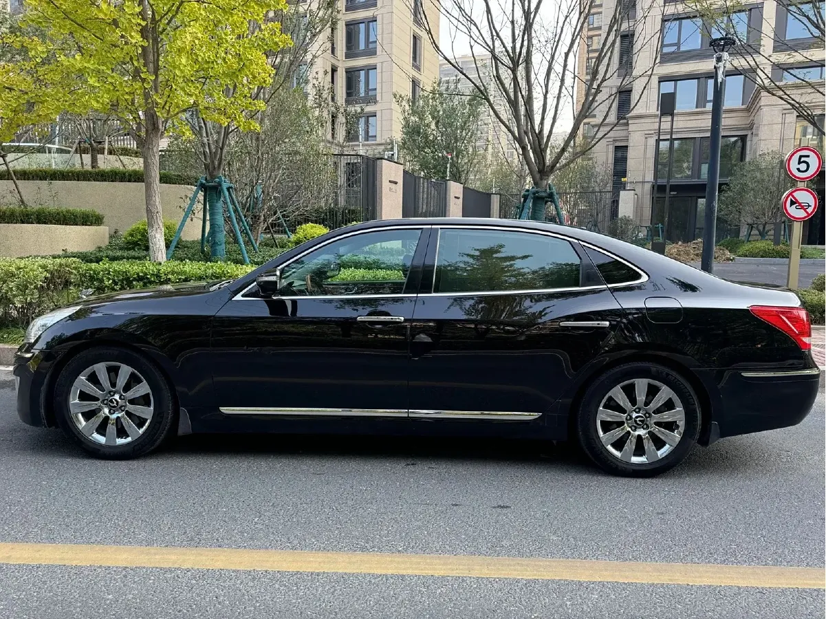 2012 Hyundai Equus 5.0L 430HP V8 8AT,autocango,china used car exporter,china ev exporter,chinese used car exporter,chinese used ev exporter