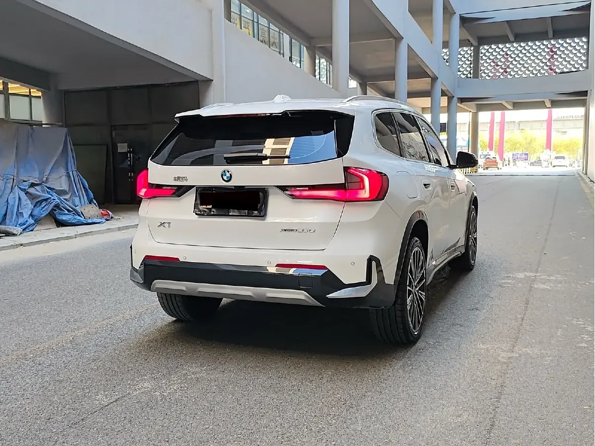 2023 BMW X1 2.0T 204HP L4 7DCT,autocango,china used car exporter,china ev exporter,chinese used car exporter,chinese used ev exporter