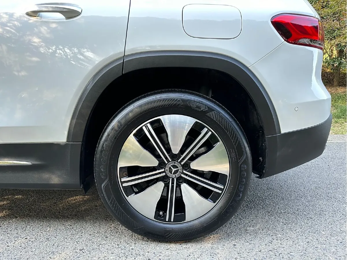 2023 Mercedes-Benz EQB Class BEV 73.5KWH,autocango,china used car exporter,china ev exporter,chinese used car exporter,chinese used ev exporter