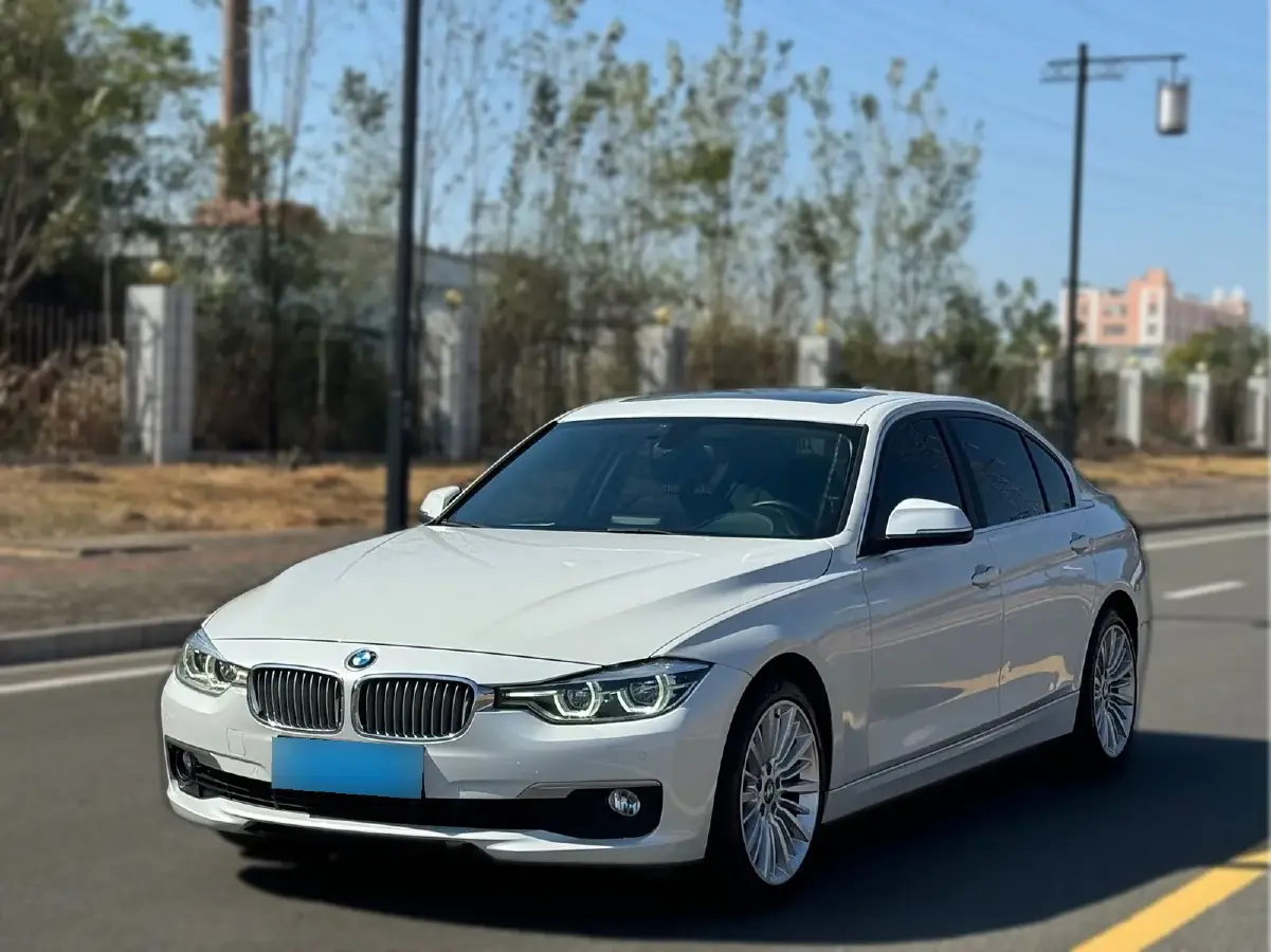 2018 BMW 3 Series 2.0T 184HP L4 8AT