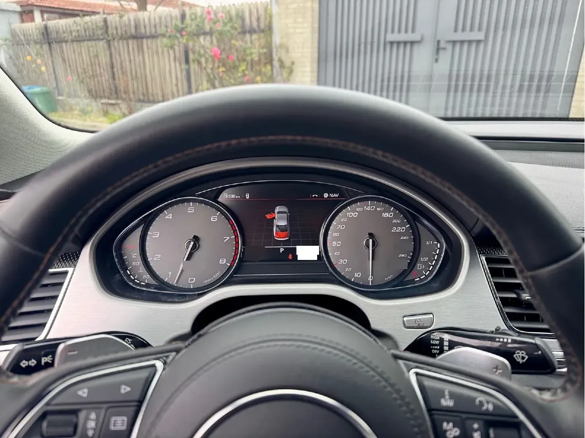 2013 Audi S8 4.0T 520HP V8 8AT,autocango,china used car exporter,china ev exporter,chinese used car exporter,chinese used ev exporter