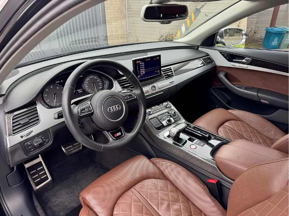2013 Audi S8 4.0T 520HP V8 8AT,autocango,china used car exporter,china ev exporter,chinese used car exporter,chinese used ev exporter