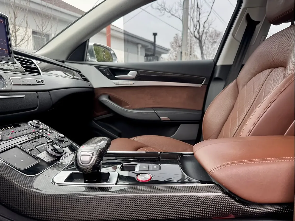 2013 Audi S8 4.0T 520HP V8 8AT,autocango,china used car exporter,china ev exporter,chinese used car exporter,chinese used ev exporter