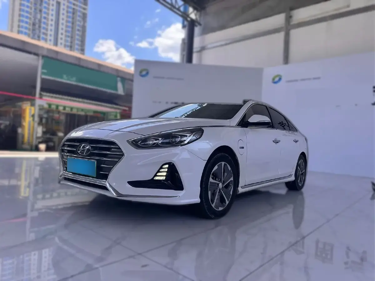 2018 Hyundai Sonata 2.0L 156HP L4 6AT PHEV 12.9KWH