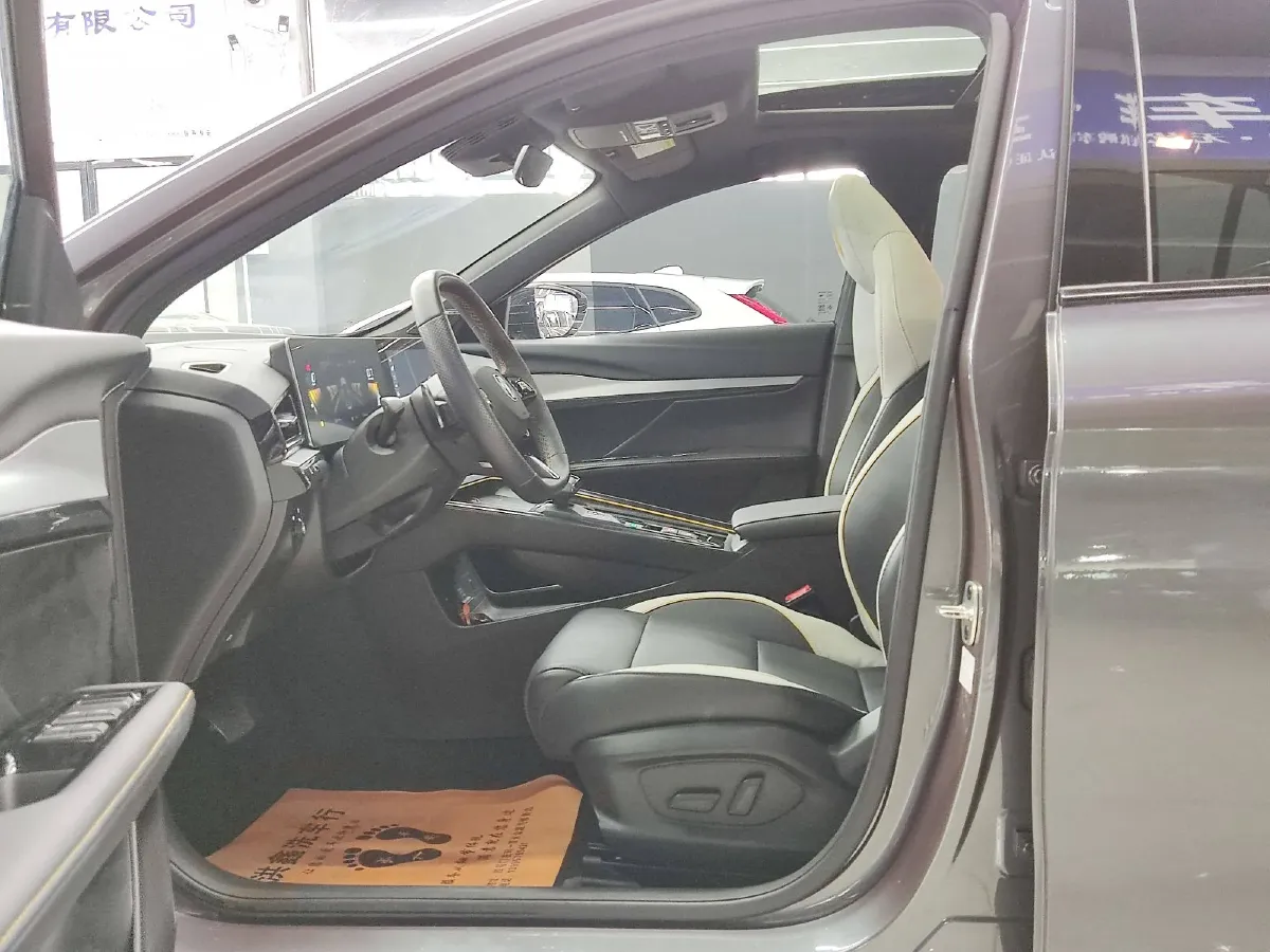 2022 MG 5 Scorpio 1.5T 181HP L4 7DCT,autocango,china used car exporter,china ev exporter,chinese used car exporter,chinese used ev exporter