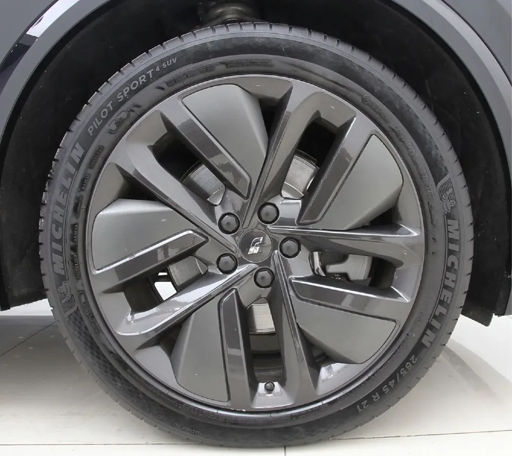 2022 Li L9 Range Extended 154HP REEV 42.6KWH,autocango,china used car exporter,china ev exporter,chinese used car exporter,chinese used ev exporter