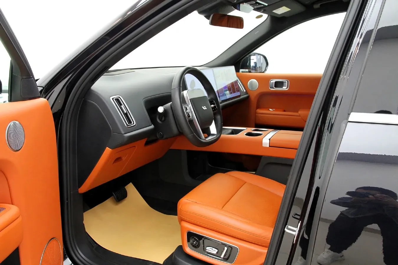 2022 Li L9 Range Extended 154HP REEV 42.6KWH,autocango,china used car exporter,china ev exporter,chinese used car exporter,chinese used ev exporter