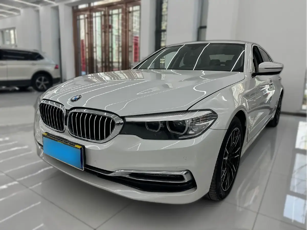 2018 BMW 5 Series 2.0T 184HP L4 8AT