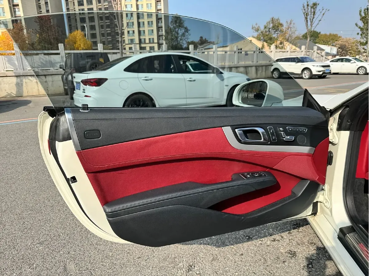 2013 Mercedes-Benz SL Class 3.5L 306HP V6 7AT,autocango,china used car exporter,china ev exporter,chinese used car exporter,chinese used ev exporter