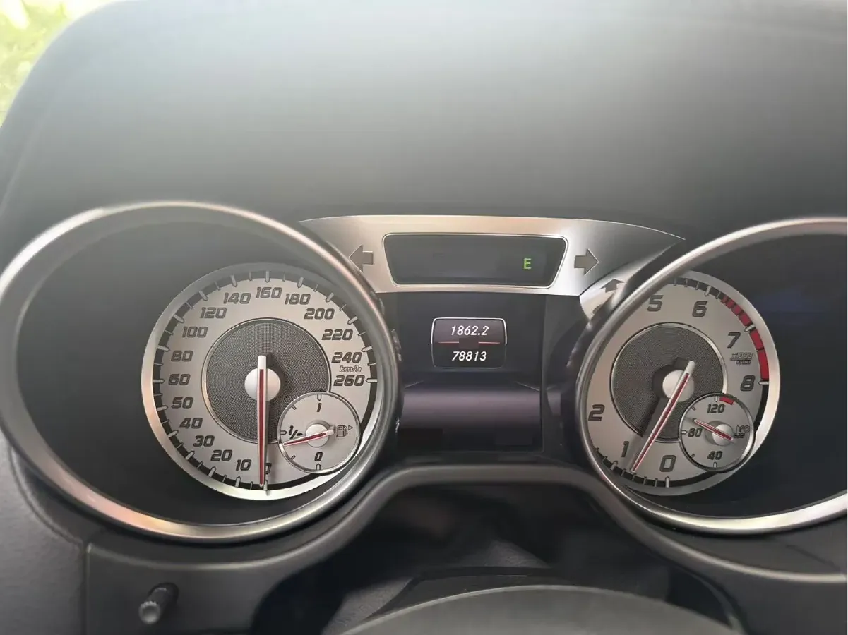 2013 Mercedes-Benz SL Class 3.5L 306HP V6 7AT,autocango,china used car exporter,china ev exporter,chinese used car exporter,chinese used ev exporter